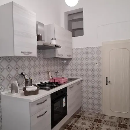 4sisters' Open Space Apartman