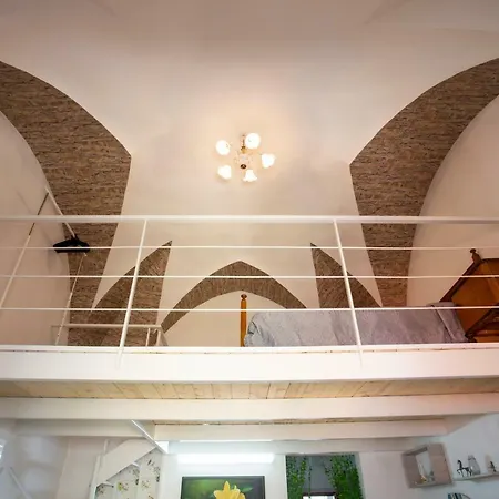 4sisters' Open Space Apartman